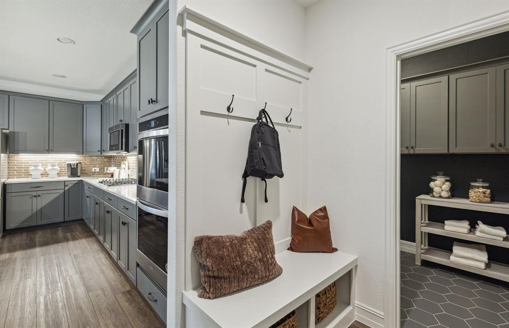 *Model Representation - Mud room