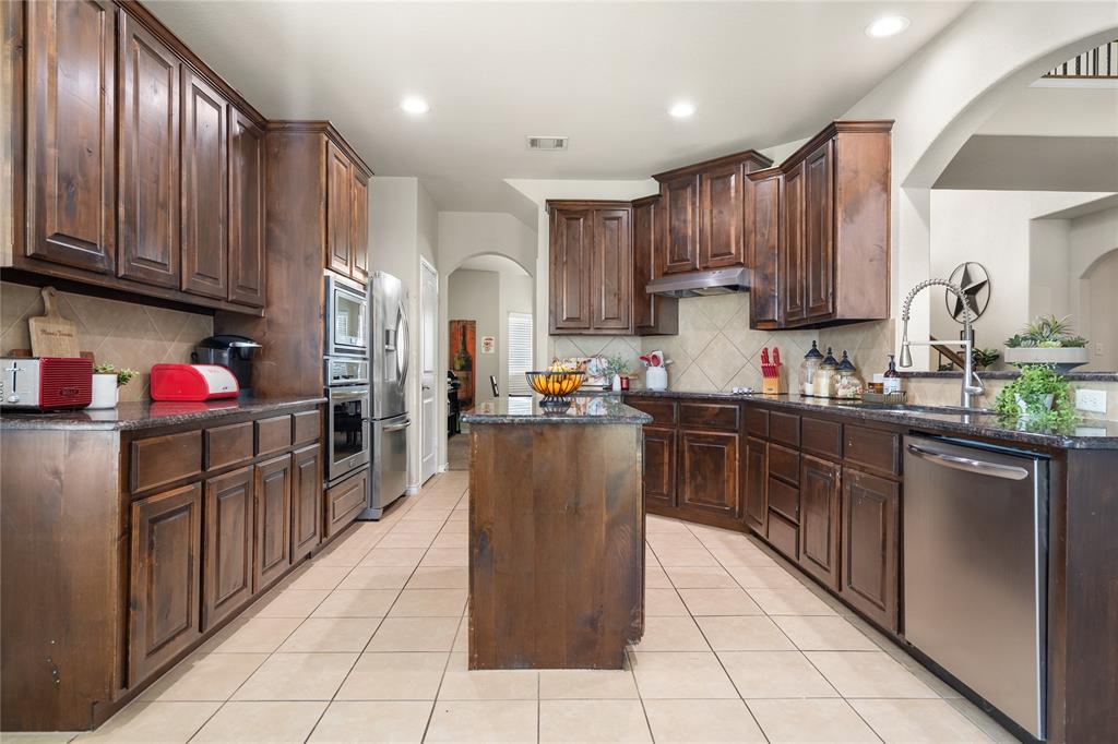 Kitchen anchors the heart of the kitchen.
