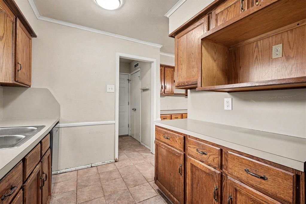 4237 Foliage Drive, Garland, TX 75043