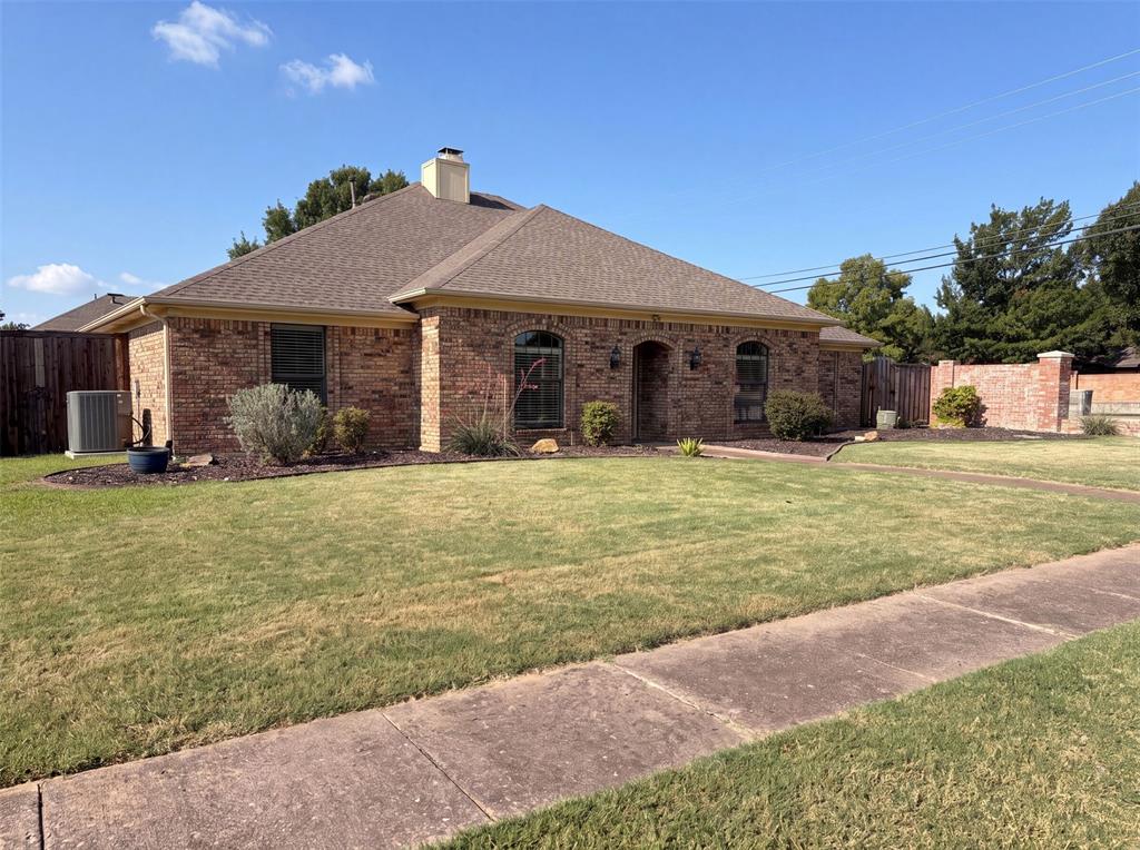 3032 Laguna Drive, Plano, TX 75023 3032 Laguna Drive, Plano, TX 75023