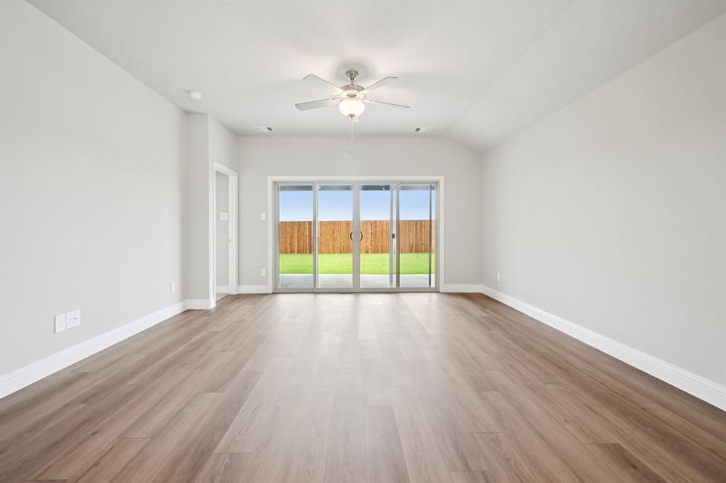 Photo is not of the actual home, but is an inspirational photo of builder’s model home and may depict options, furnishings, and/or decorator features that are not included.