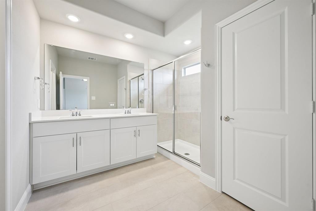 Photo is not of the actual home, but is an inspirational photo of builder’s model home and may depict options, furnishings, and/or decorator features that are not included.