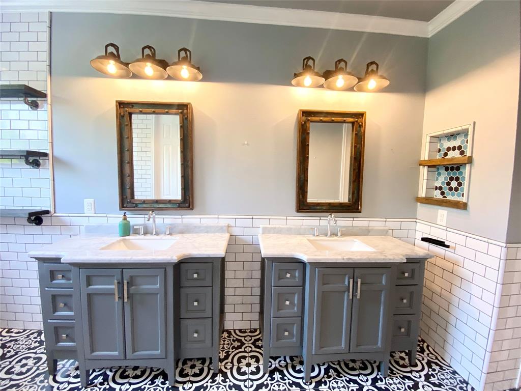 1430 Pecos Street, Dallas, TX 75204