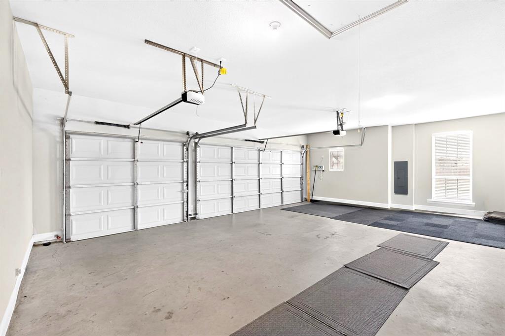 3 car garage