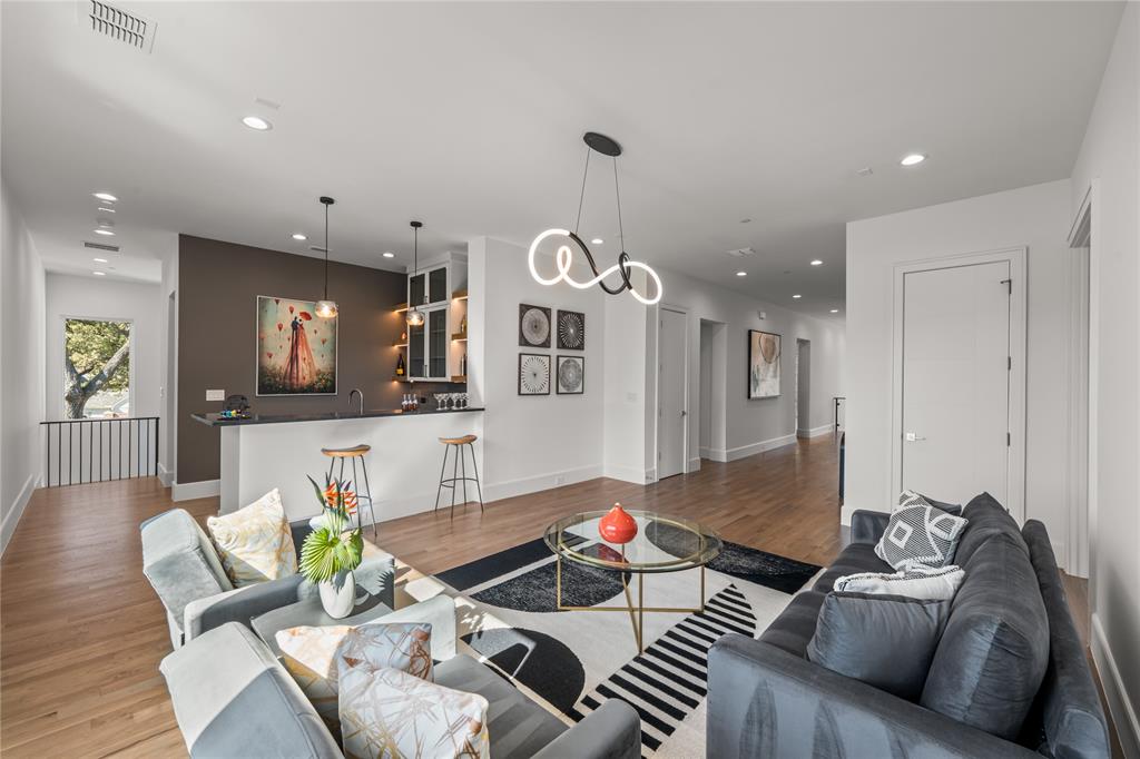 6006 Meadow Crest, Dallas, TX 75230