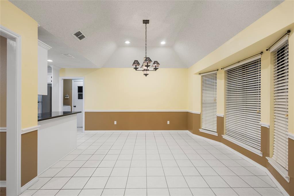 121 Crestview Street, Chandler, TX 75758