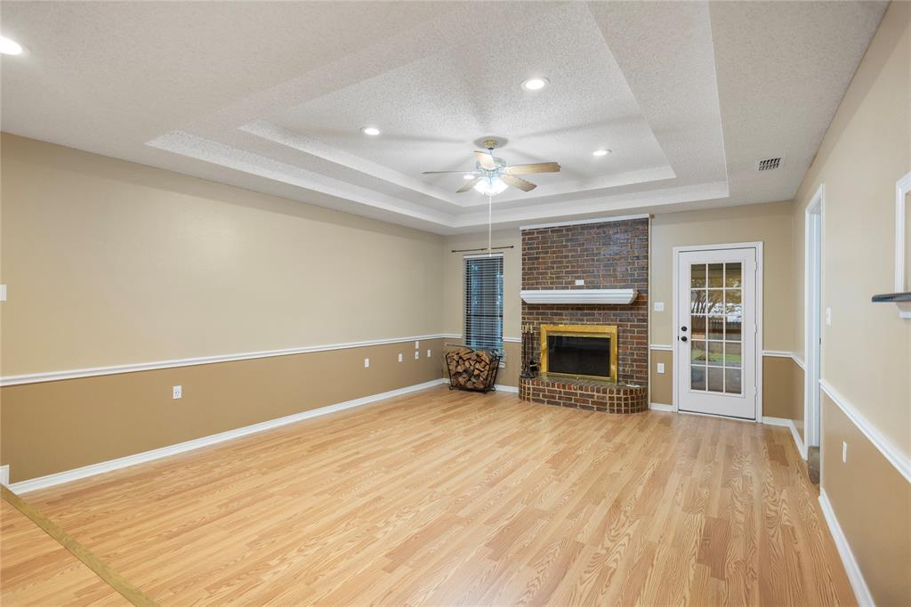 121 Crestview Street, Chandler, TX 75758