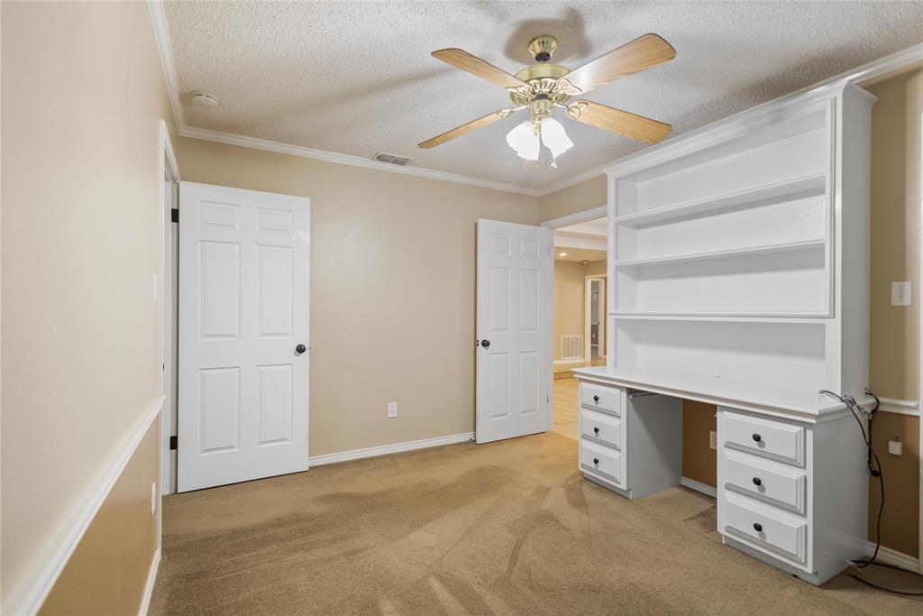 121 Crestview Street, Chandler, TX 75758