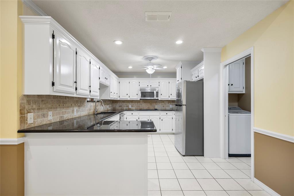 121 Crestview Street, Chandler, TX 75758