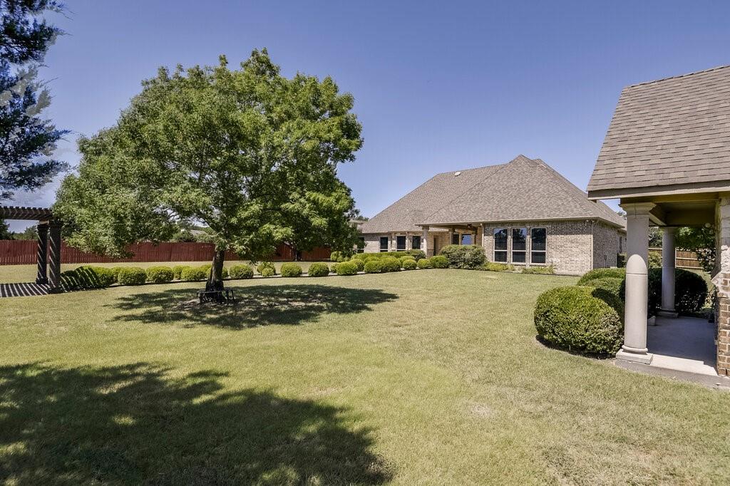 1320 N Creek Circle, Waxahachie, TX 75165