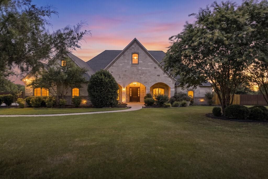 1320 N Creek Circle, Waxahachie, TX 75165