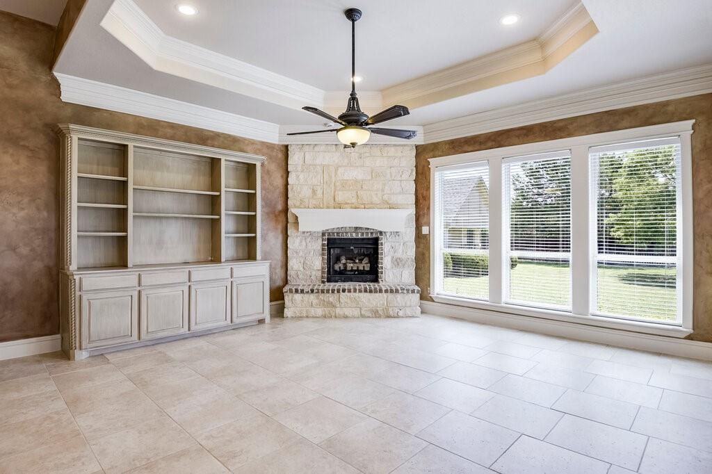 1320 N Creek Circle, Waxahachie, TX 75165