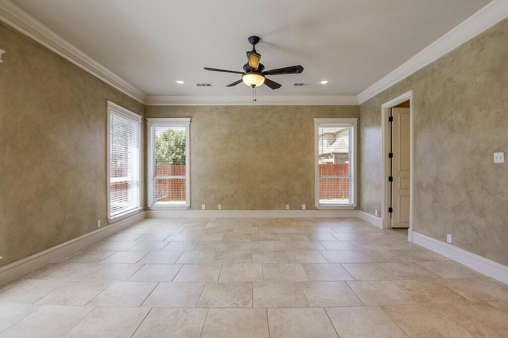 1320 N Creek Circle, Waxahachie, TX 75165