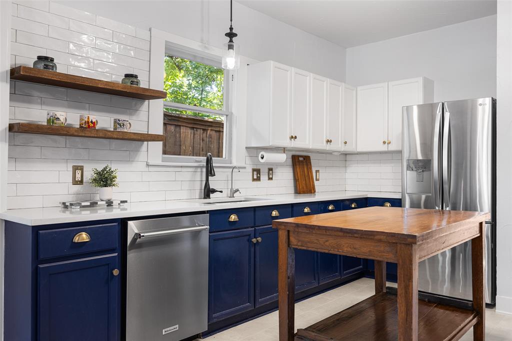 832 N Winnetka Avenue, Dallas, TX 75208