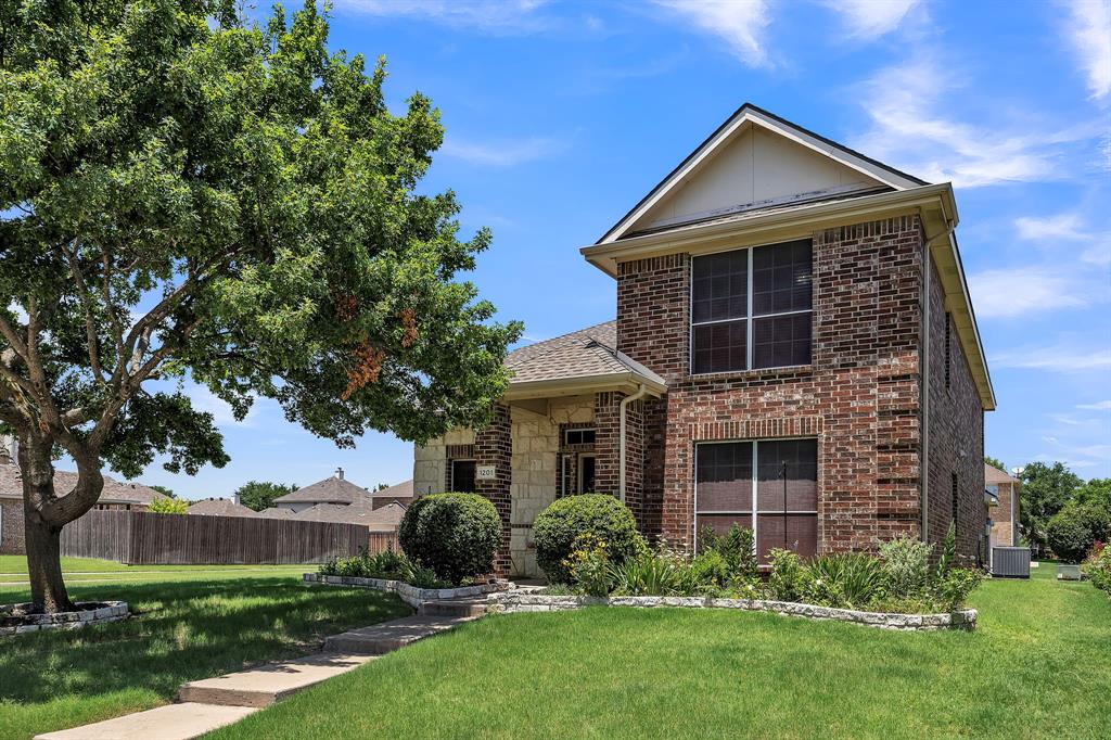 Oversized corner lot