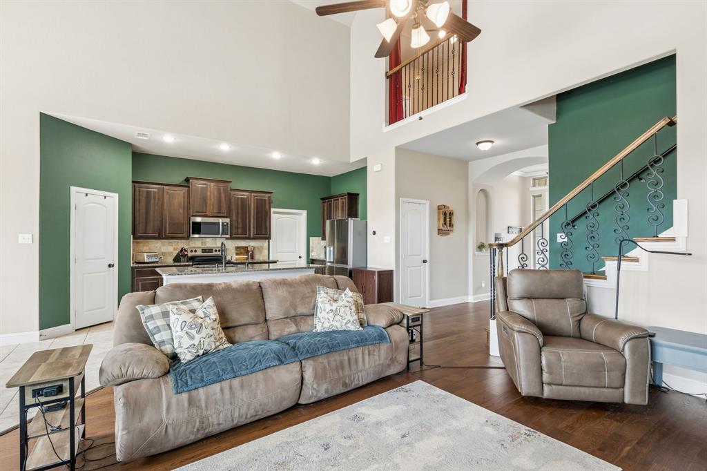 127 Hillcrest Way, Crandall, TX 75114