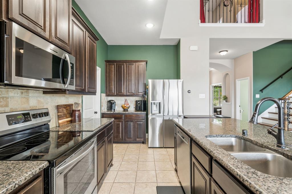 127 Hillcrest Way, Crandall, TX 75114