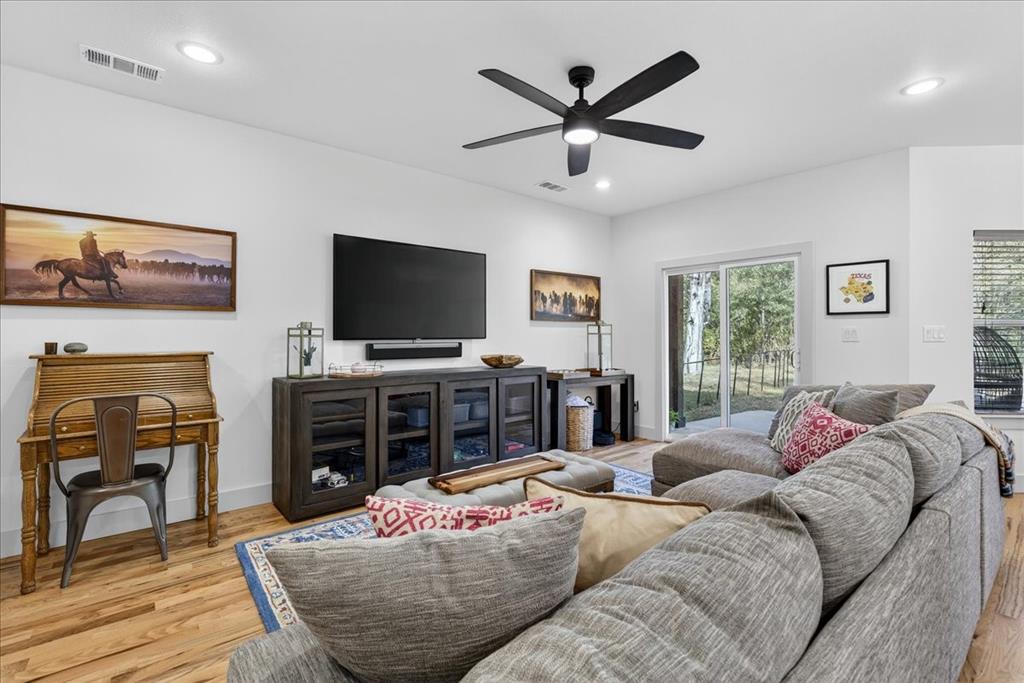 206 Parkside Drive, Trinidad, TX 75163