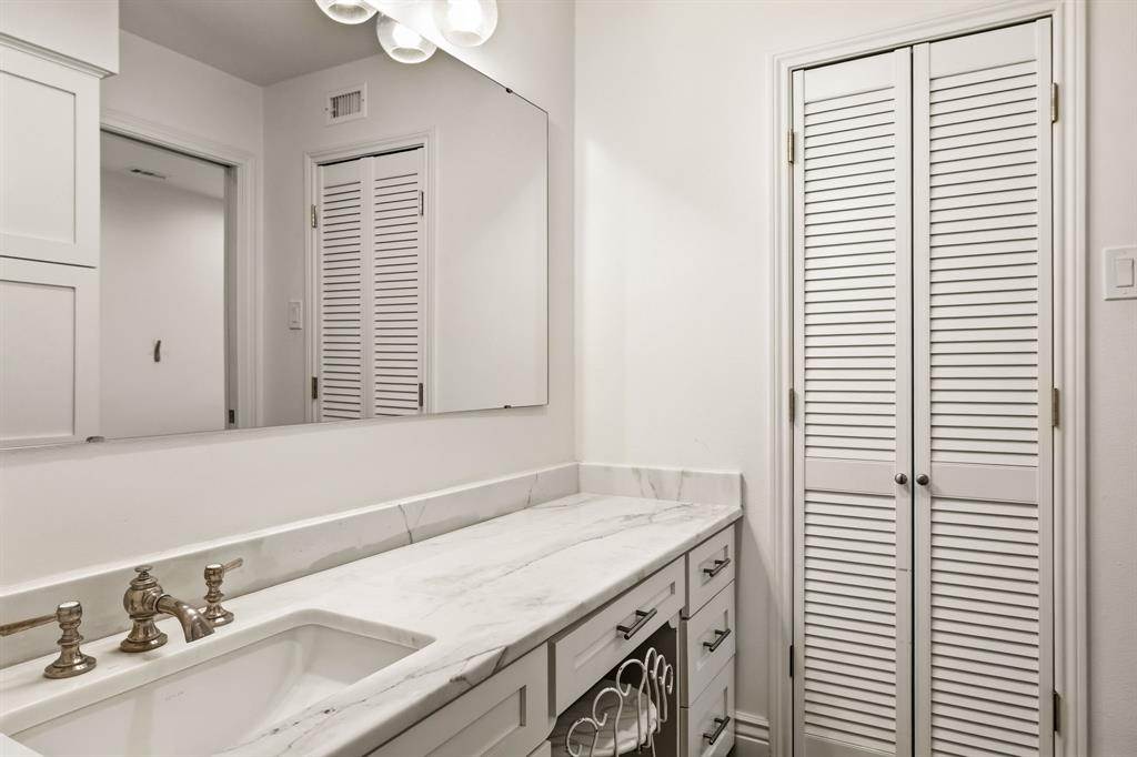 7210 Meadow Road, Dallas, TX 75230