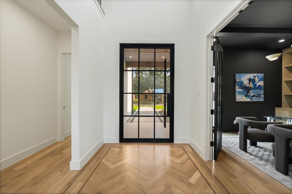 3723 Manana Drive, Dallas, TX 75220