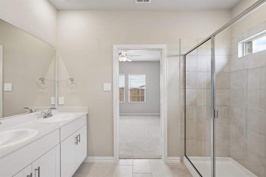 Photo is not of the actual home, but is an inspirational photo of builder’s model home and may depict options, furnishings, and/or decorator features that are not included.