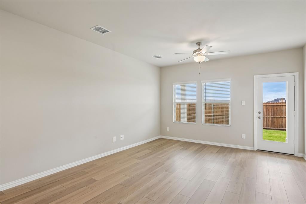 Photo is not of the actual home, but is an inspirational photo of builder’s model home and may depict options, furnishings, and/or decorator features that are not included.