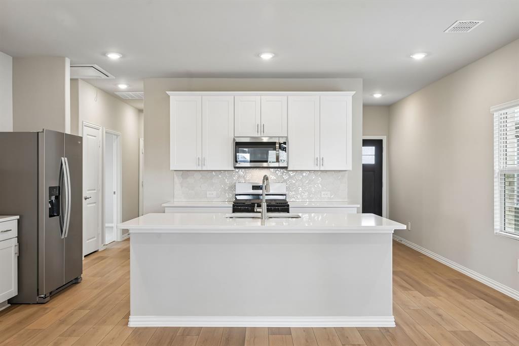 Photo is not of the actual home, but is an inspirational photo of builder’s model home and may depict options, furnishings, and/or decorator features that are not included.