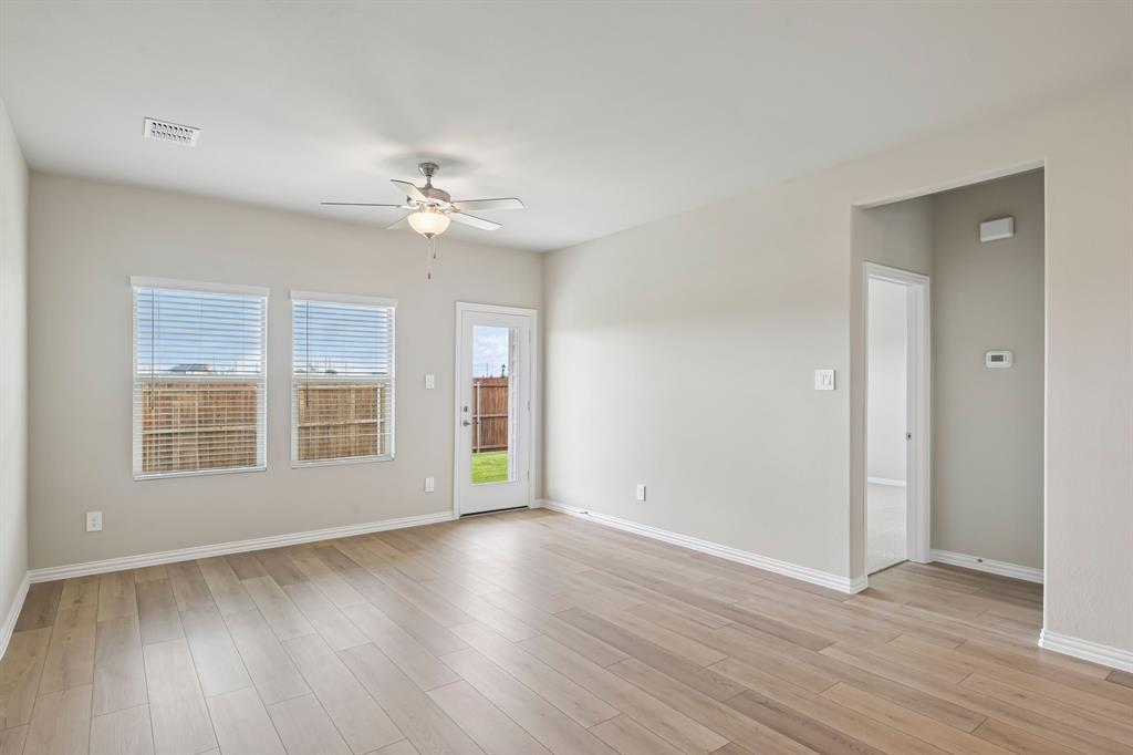 Photo is not of the actual home, but is an inspirational photo of builder’s model home and may depict options, furnishings, and/or decorator features that are not included.
