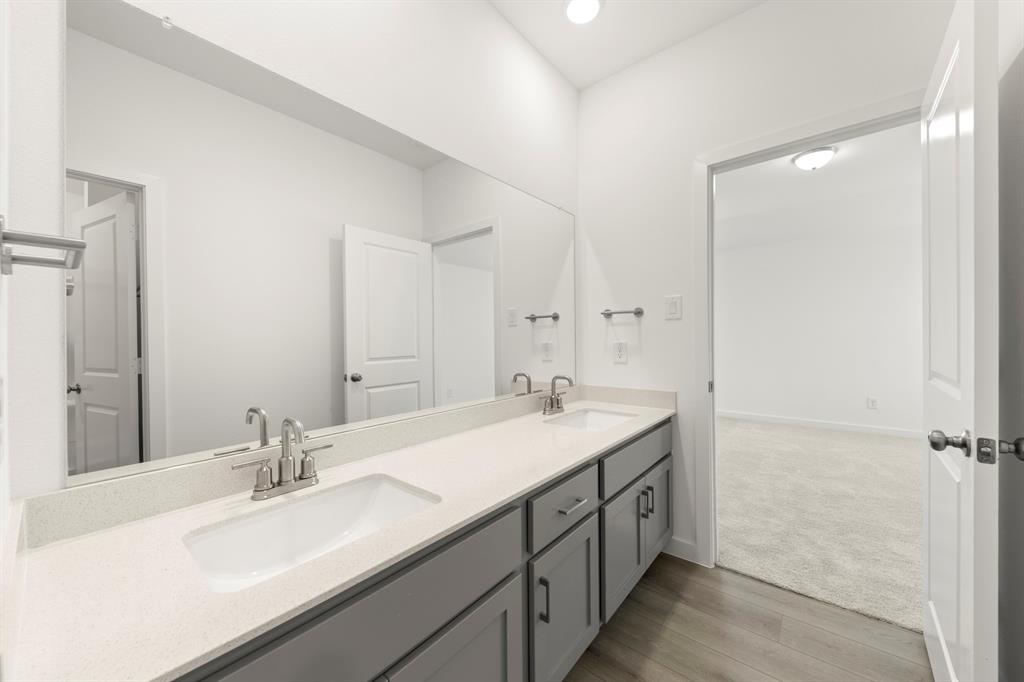 22. 3312 Red Hill - 3RD Bath