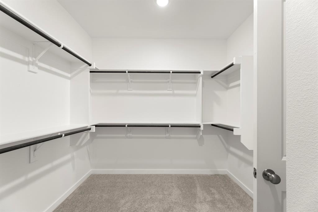 17. 3312 Red Hill - Closet
