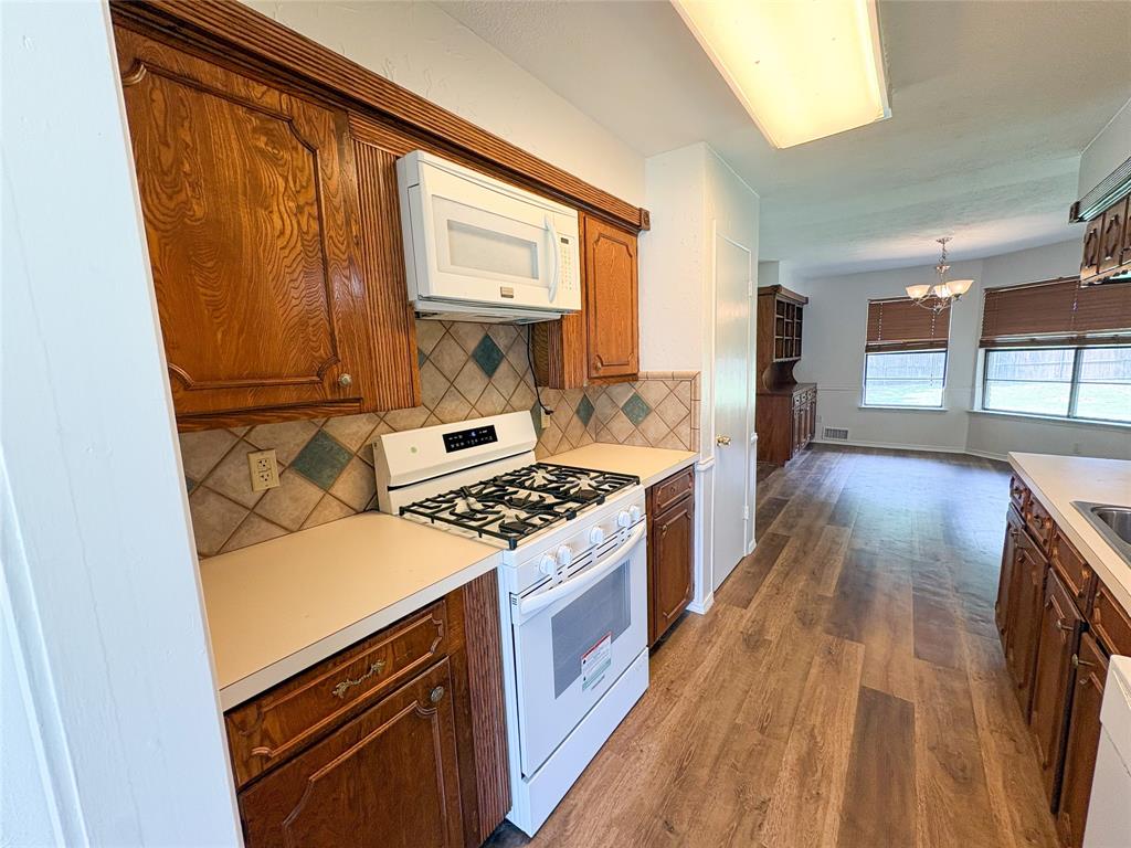 511 W Walnut Street, Celina, TX 75009 511 W Walnut Street, Celina, TX 75009