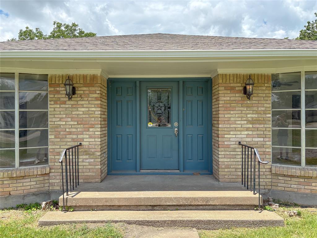 511 W Walnut Street, Celina, TX 75009 511 W Walnut Street, Celina, TX 75009
