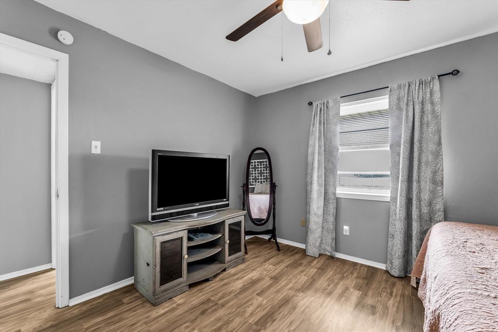 1013 S Madison Street, McGregor, TX 76657