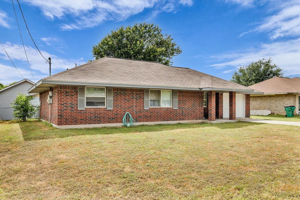1013 S Madison Street, McGregor, TX 76657