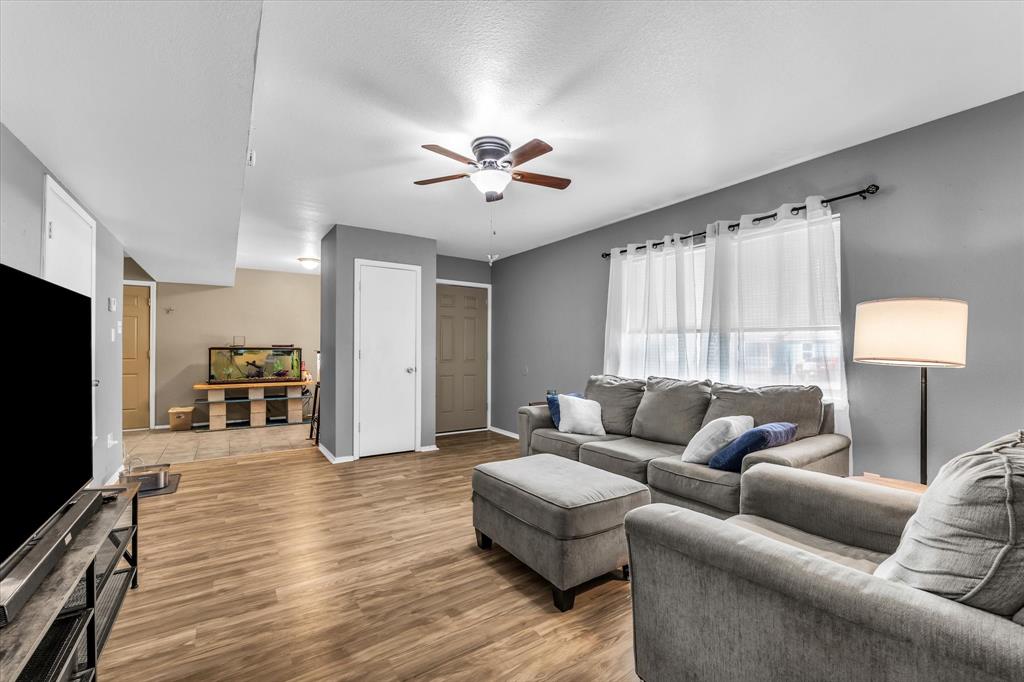 1013 S Madison Street, McGregor, TX 76657