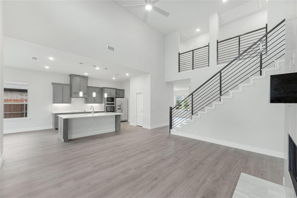 4017 Foot Hills Drive, Midlothian, TX 76065