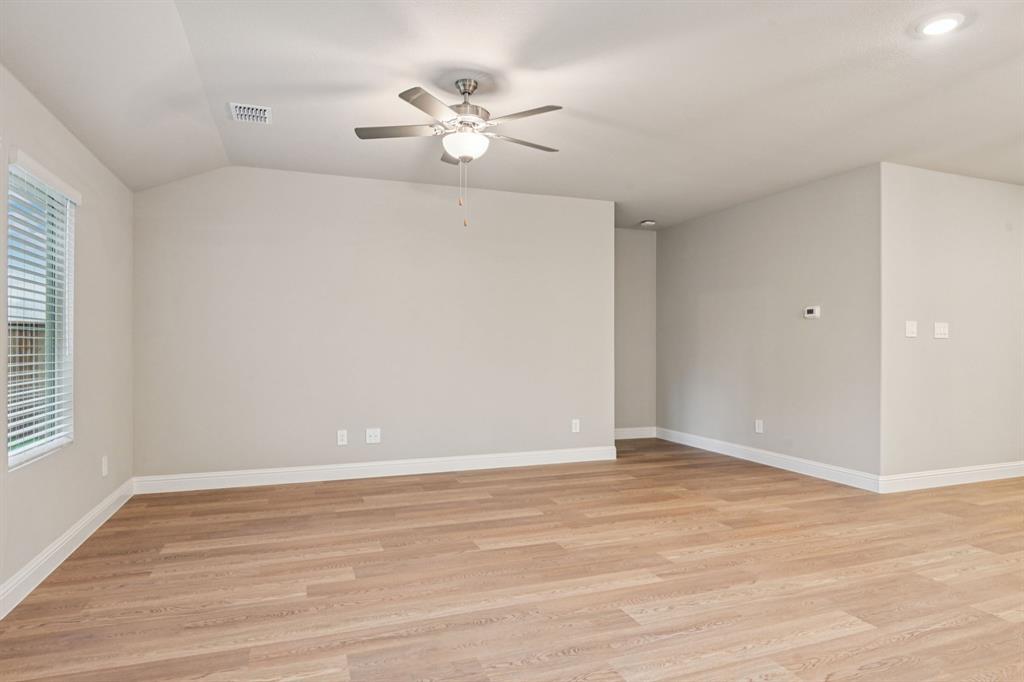 Photo is not of the actual home, but is an inspirational photo of builder’s model home and may depict options, furnishings, and/or decorator features that are not included.