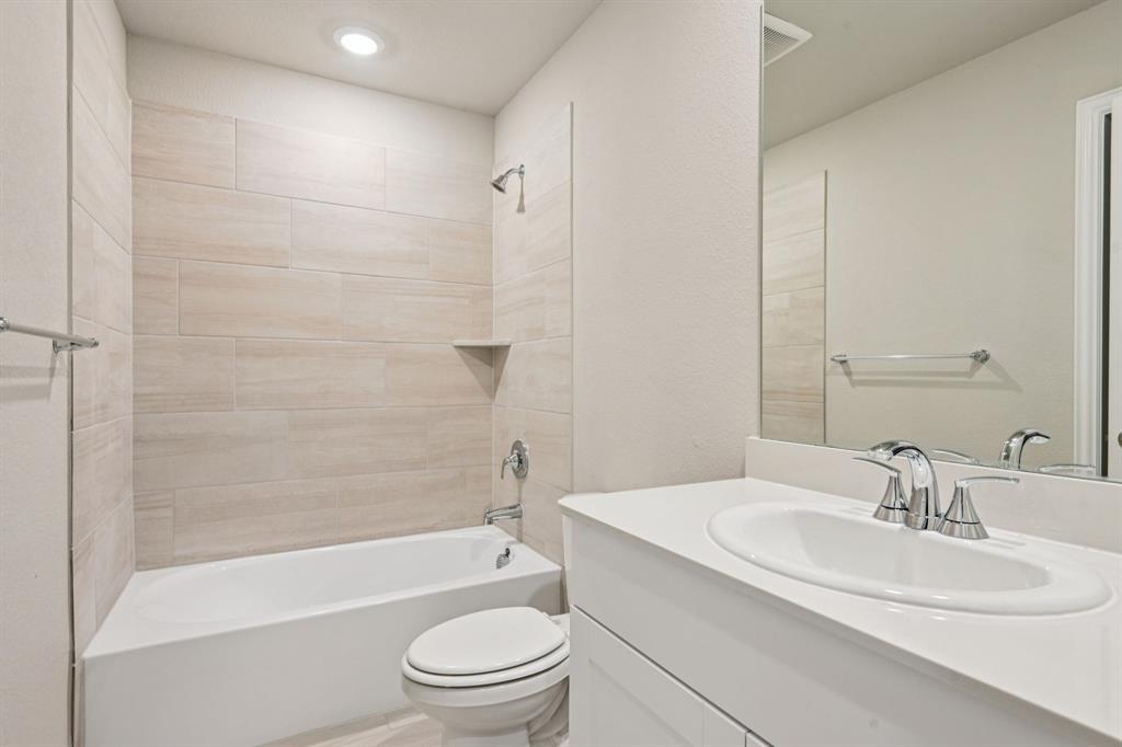 Photo is not of the actual home, but is an inspirational photo of builder’s model home and may depict options, furnishings, and/or decorator features that are not included.
