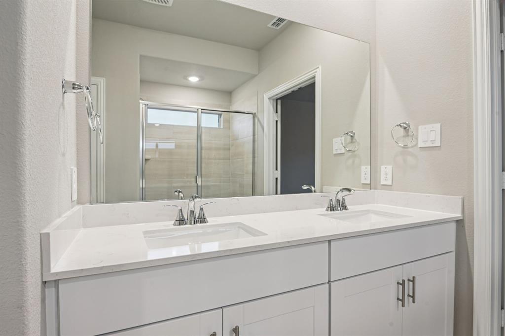 Photo is not of the actual home, but is an inspirational photo of builder’s model home and may depict options, furnishings, and/or decorator features that are not included.