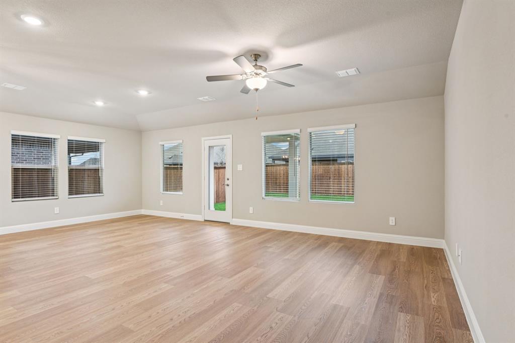 Photo is not of the actual home, but is an inspirational photo of builder’s model home and may depict options, furnishings, and/or decorator features that are not included.