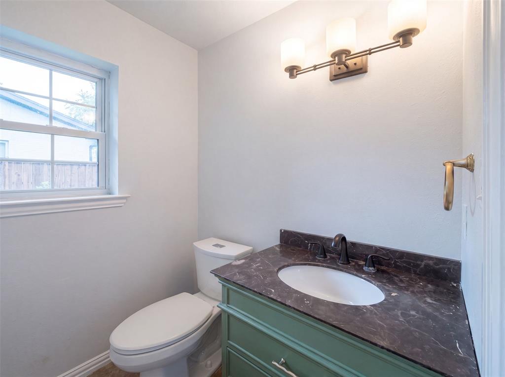 3308 Brookhaven Club Drive, Farmers Branch, TX 75234