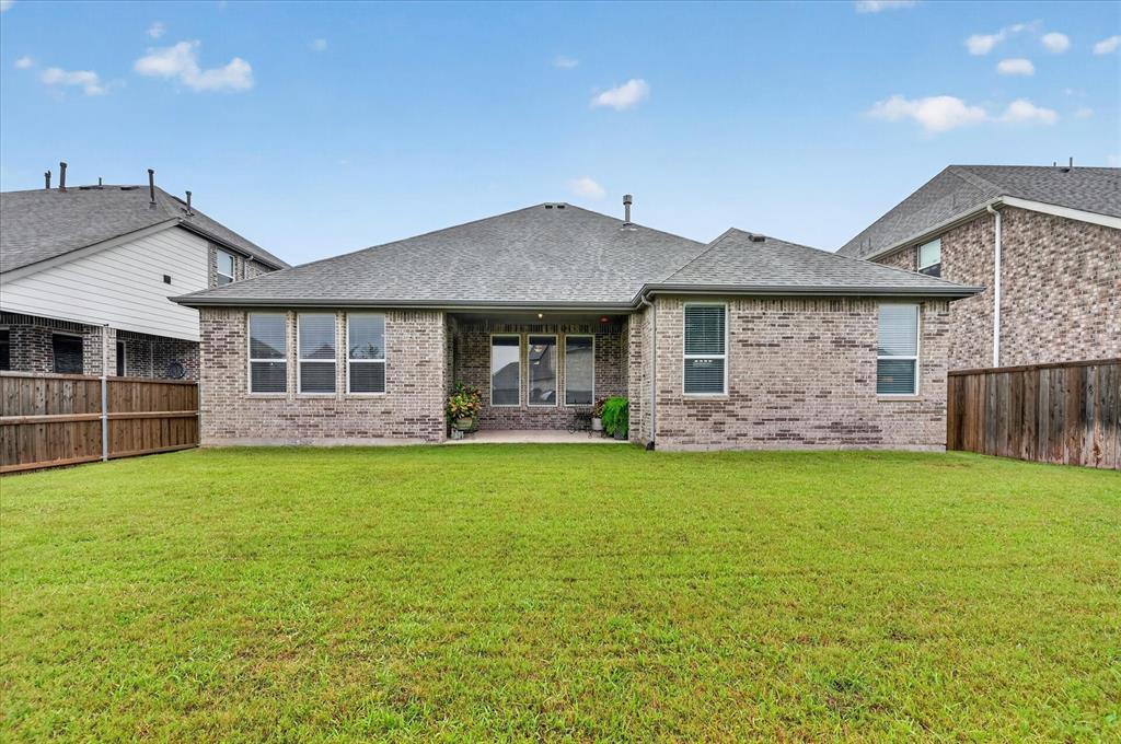 713 Rous Falls Drive, McKinney, TX 75071