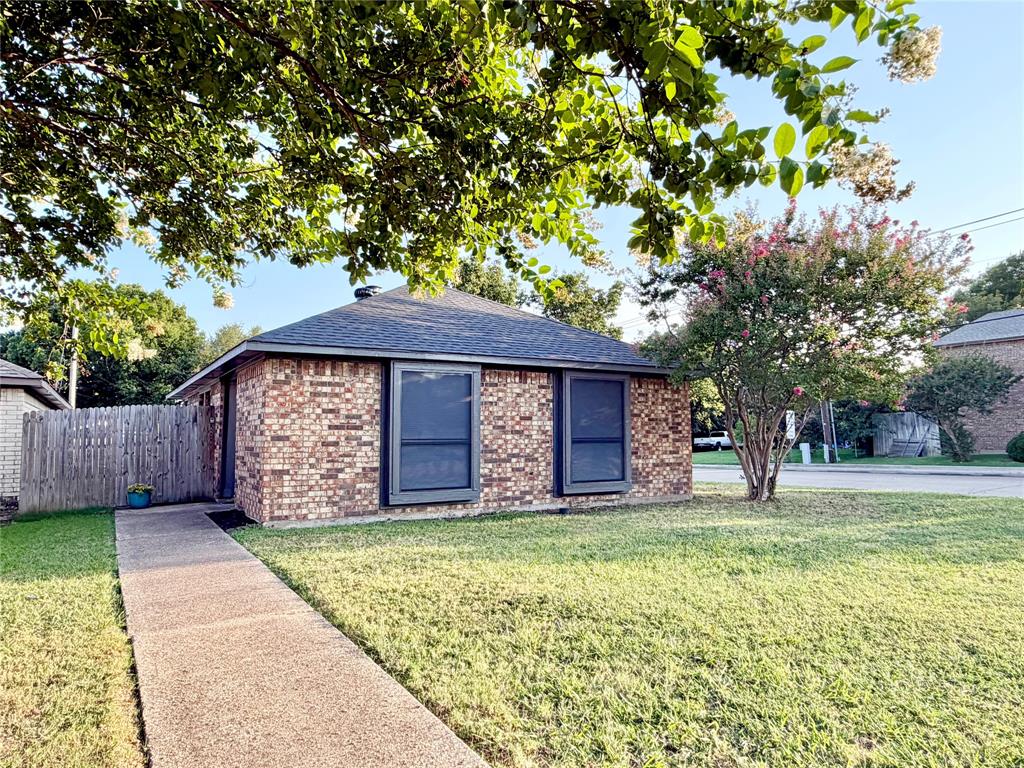 211 E Stone Circle, Wylie, TX 75098 211 E Stone Circle, Wylie, TX 75098