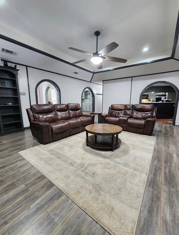 3217 Colonel Circle, Garland, TX 75043 3217 Colonel Circle, Garland, TX 75043