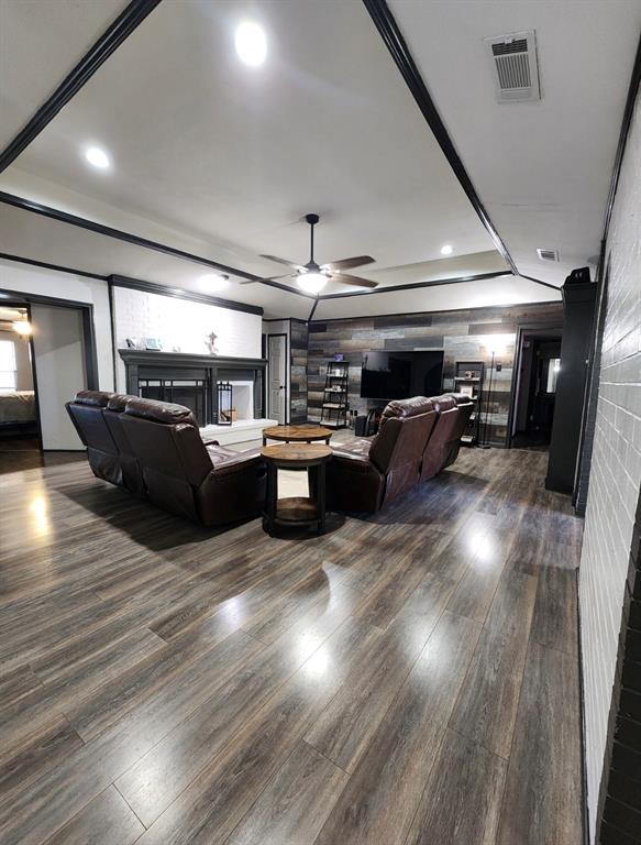 3217 Colonel Circle, Garland, TX 75043 3217 Colonel Circle, Garland, TX 75043
