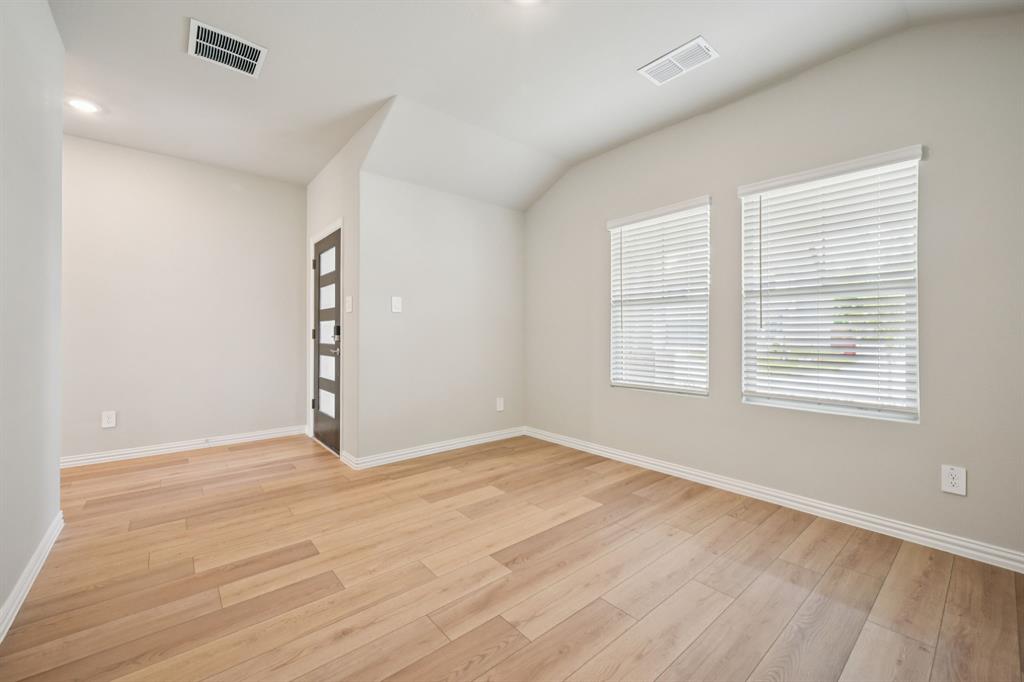 Photo is not of the actual home, but is an inspirational photo of builder’s model home and may depict options, furnishings, and/or decorator features that are not included.
