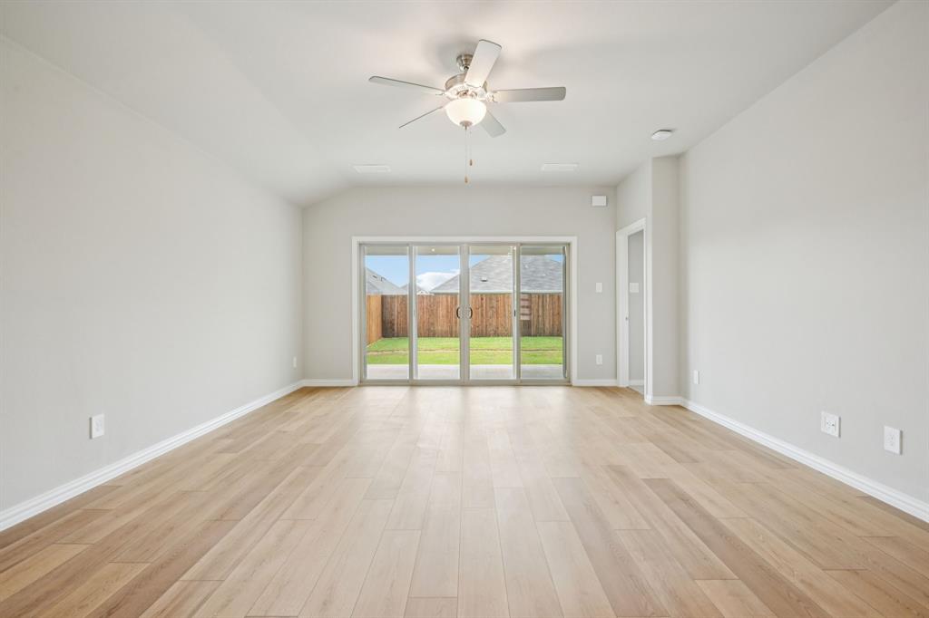 Photo is not of the actual home, but is an inspirational photo of builder’s model home and may depict options, furnishings, and/or decorator features that are not included.