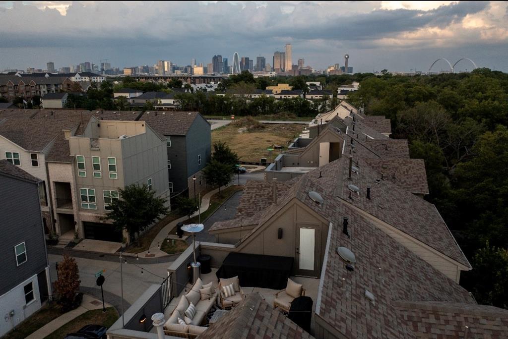 1450 Elevado Drive, Dallas, TX 75212