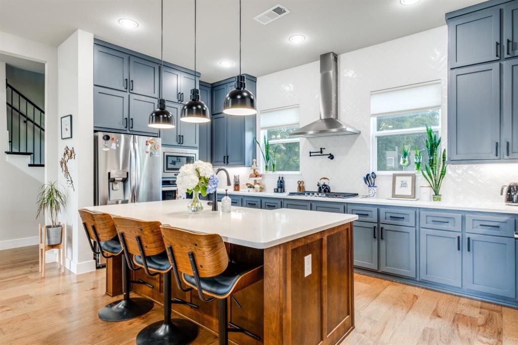 1450 Elevado Drive, Dallas, TX 75212 1450 Elevado Drive, Dallas, TX 75212
