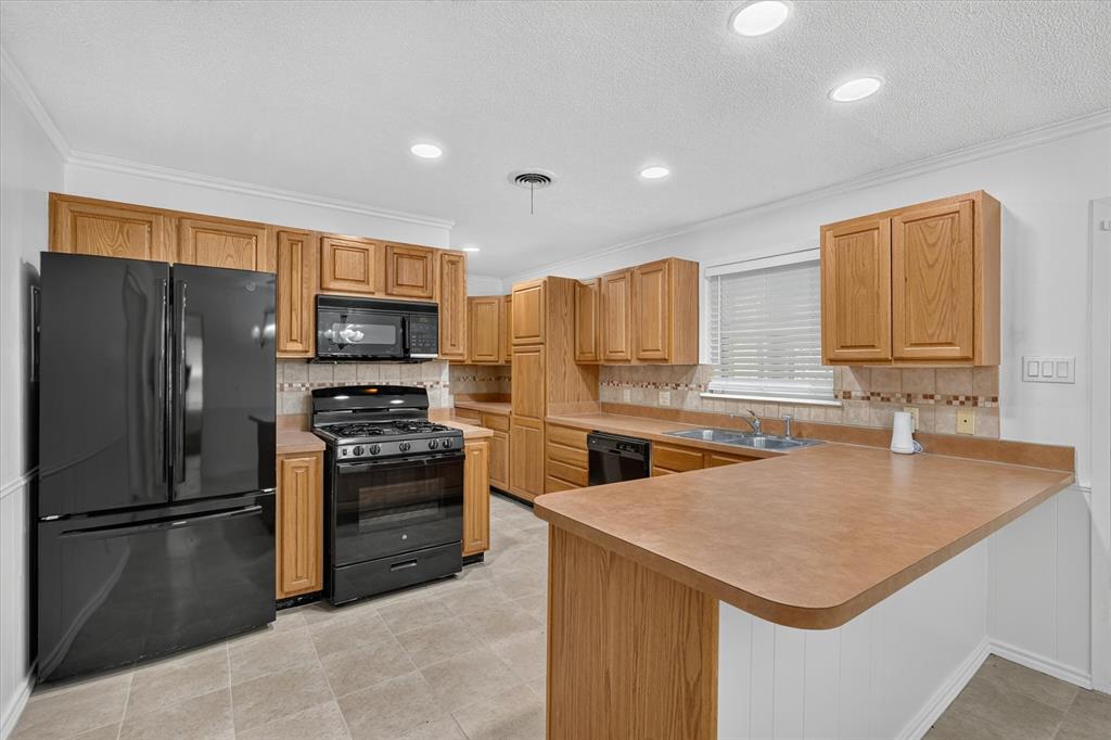 2539 Highwood Drive, Dallas, TX 75228